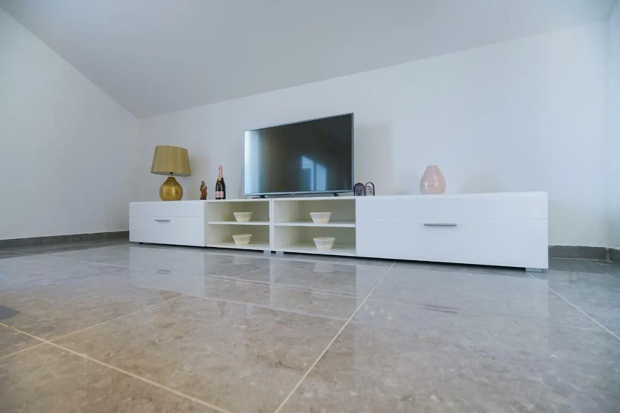 Apartment Summer Fever Zadar